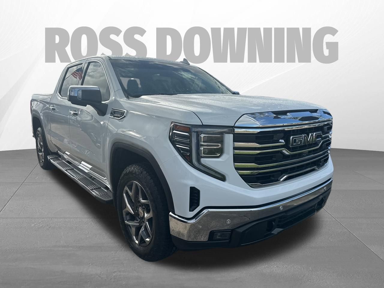 Used 2022 GMC Sierra 1500 SLT w/ SLT Premium Plus Package image 3