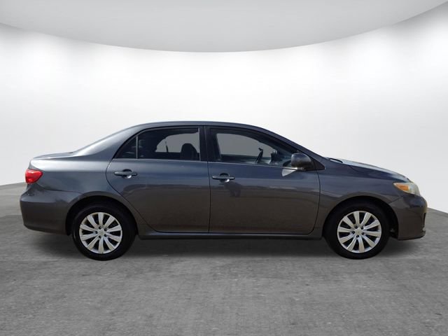 Used 2013 Toyota Corolla LE image 3