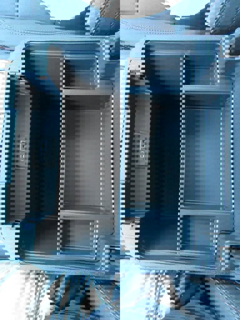 New 2026 Chevrolet Suburban RST image 31