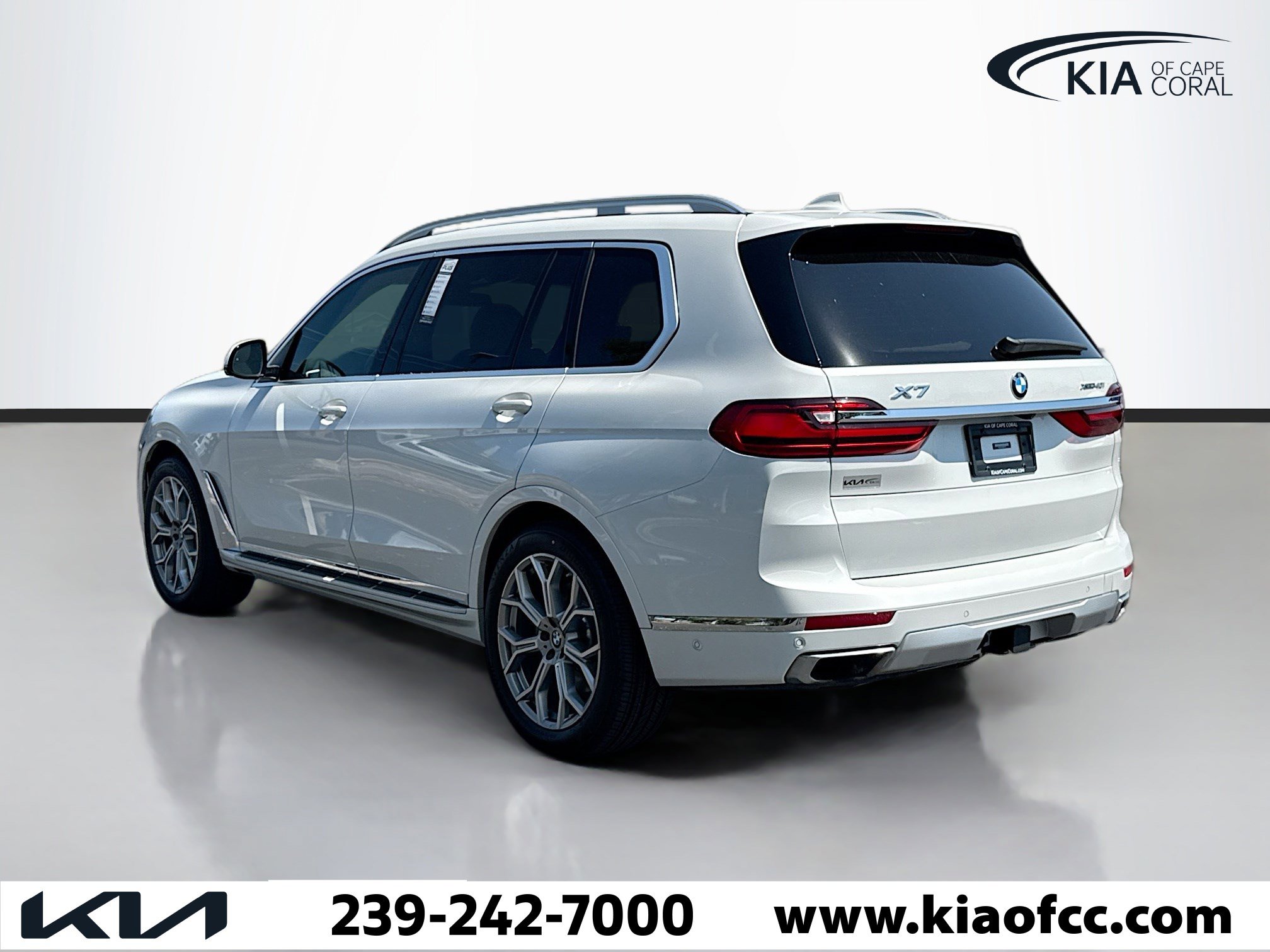 Used 2021 BMW X7 xDrive40i w/ Premium Package image 3