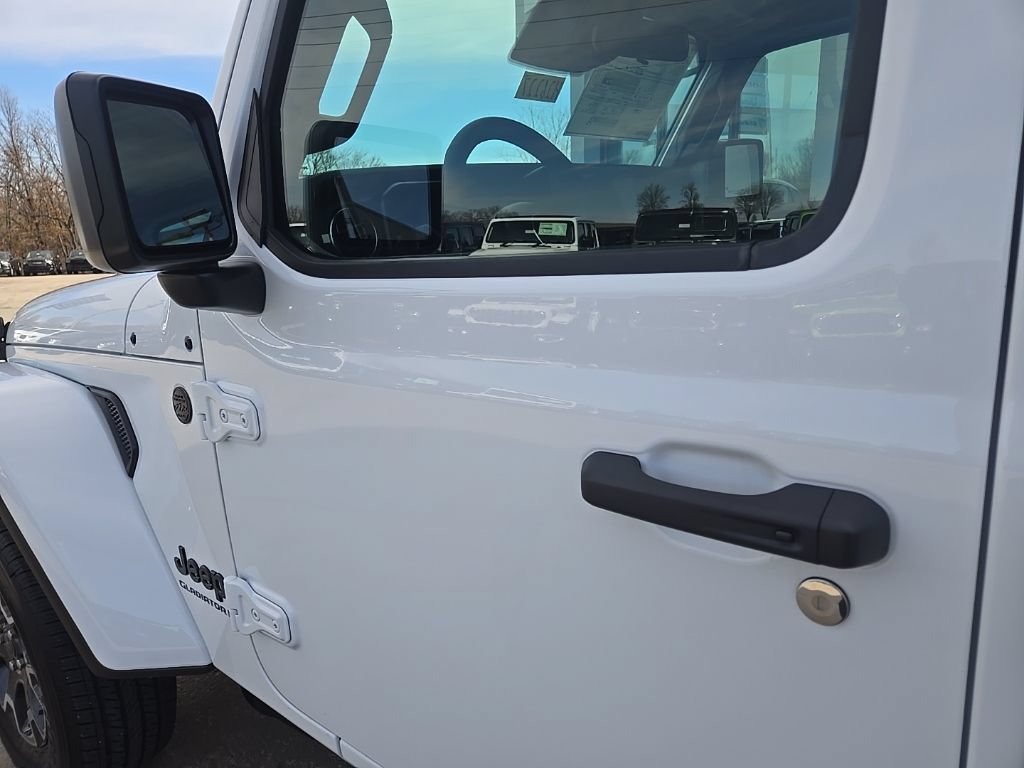 New 2026 Jeep Gladiator Mojave AWD/4WD image 33
