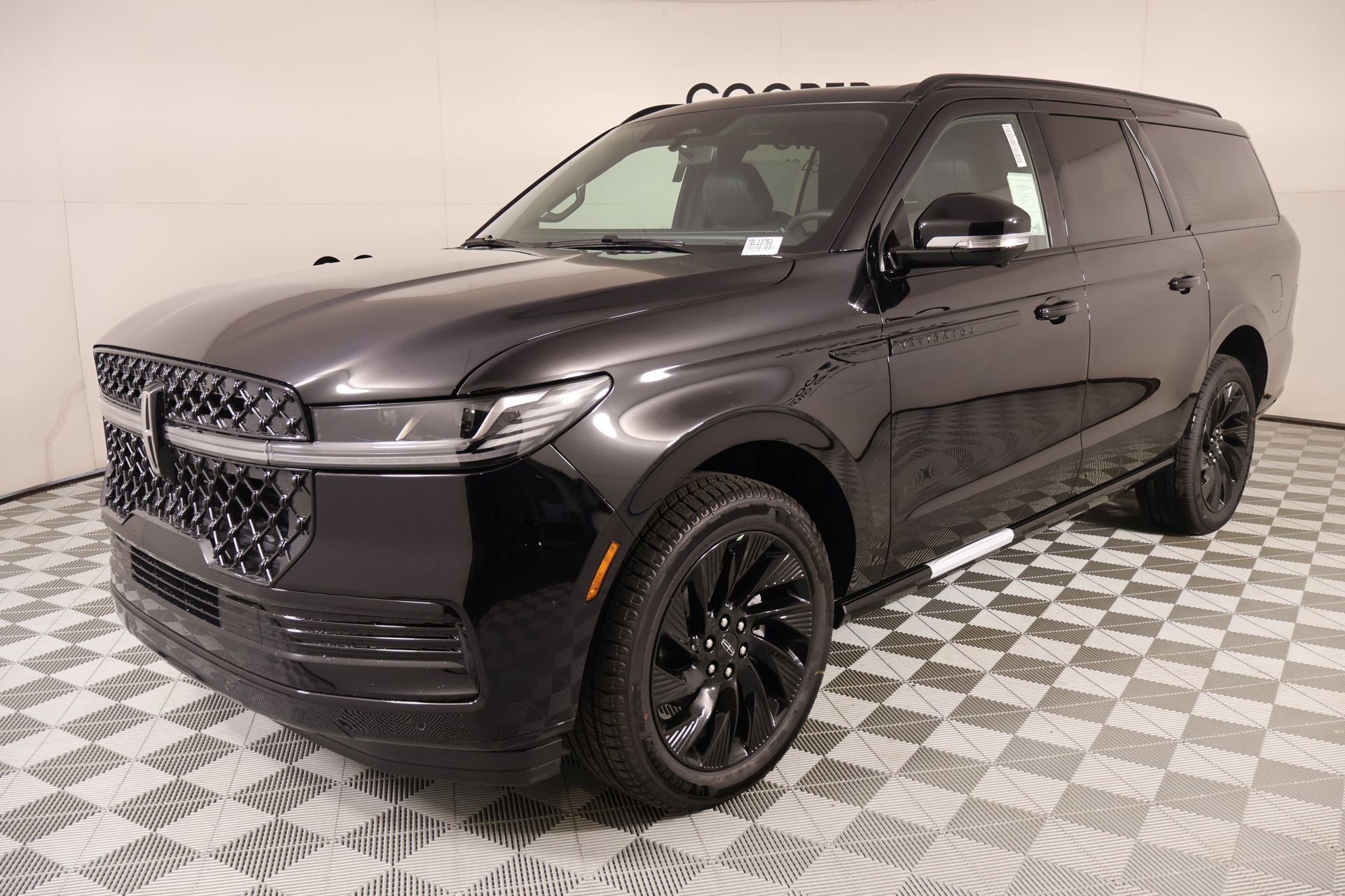 New 2026 Lincoln Navigator L Reserve w/ Jet Appearance Package AWD/4WD image 10