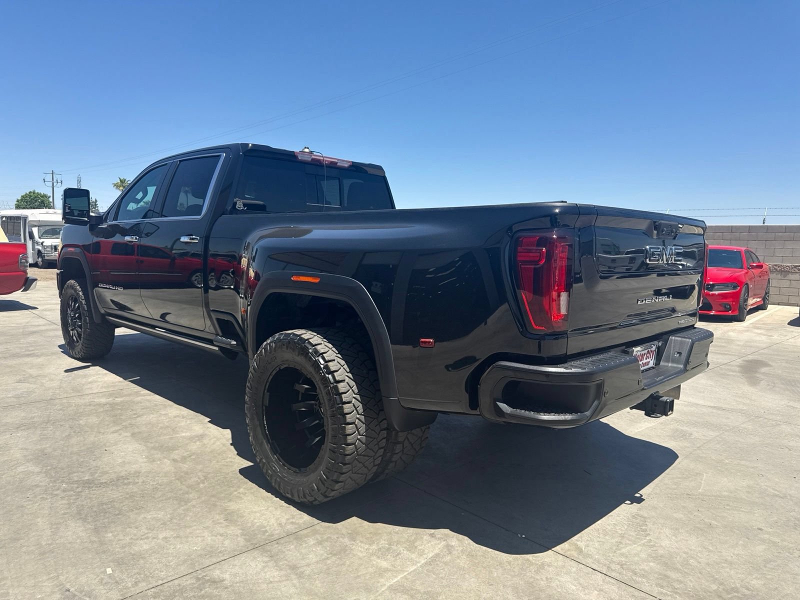 Used 2021 GMC Sierra 3500 Denali w/ Denali Ultimate Package AWD/4WD image 7