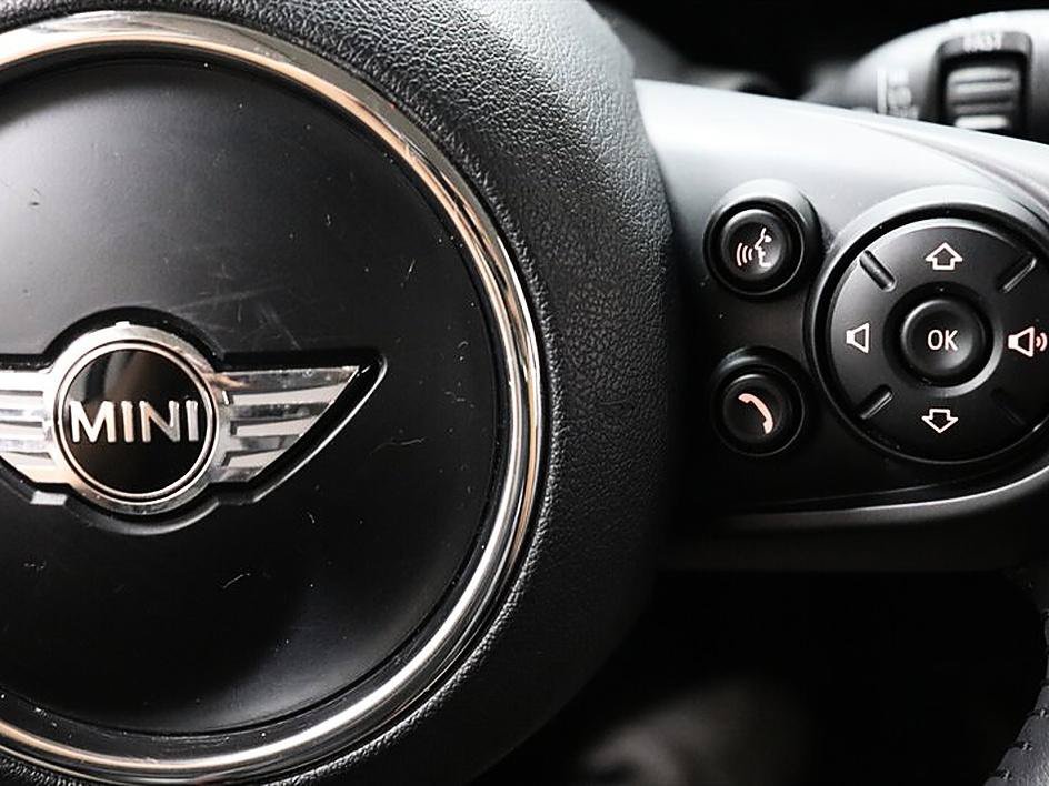 Used 2017 MINI Cooper 2-Door Hardtop FWD image 34