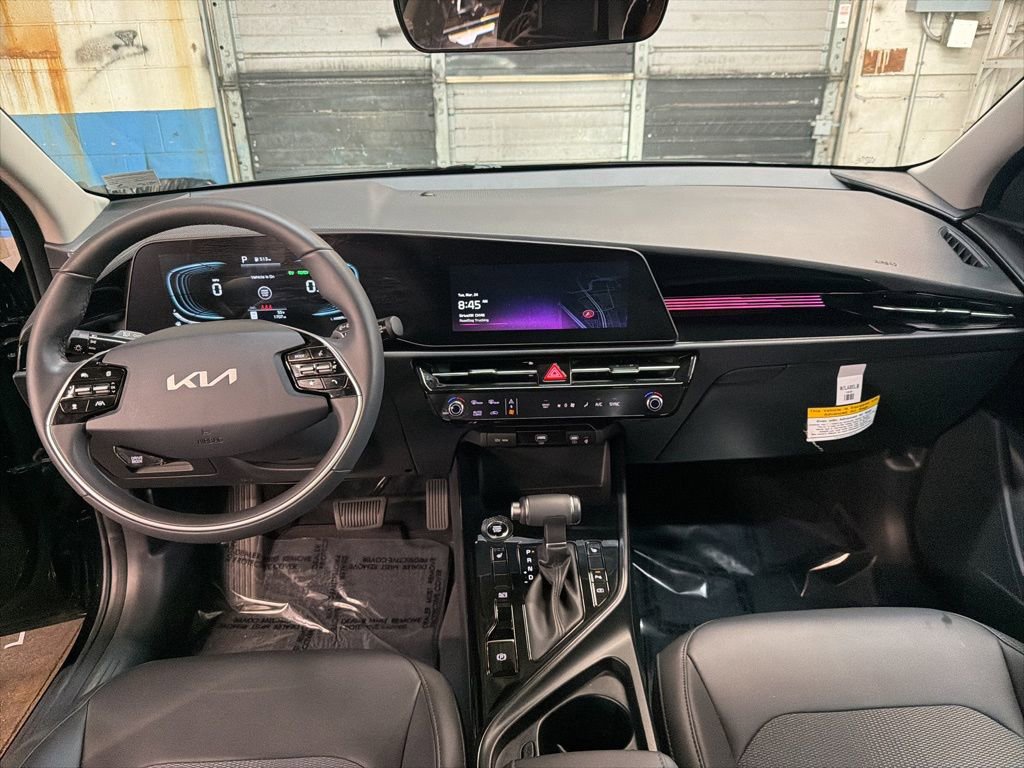 Certified 2025 Kia Niro EX image 19