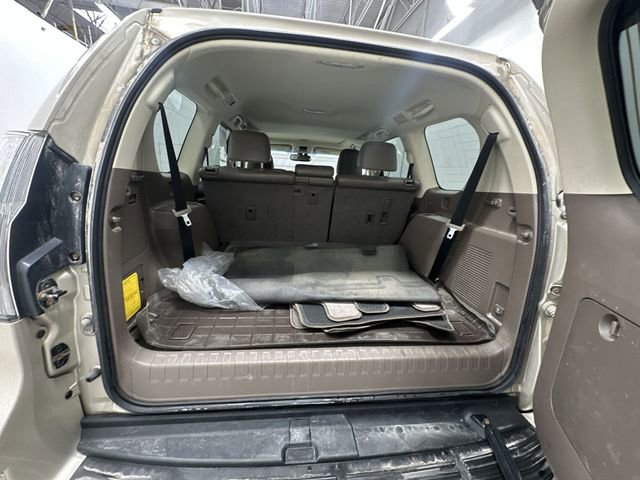 Used 2016 Lexus GX 460 image 22