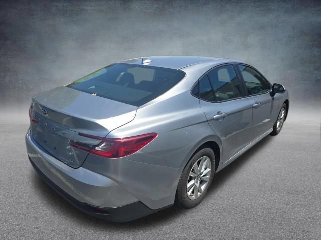 Used 2025 Toyota Camry LE FWD image 7