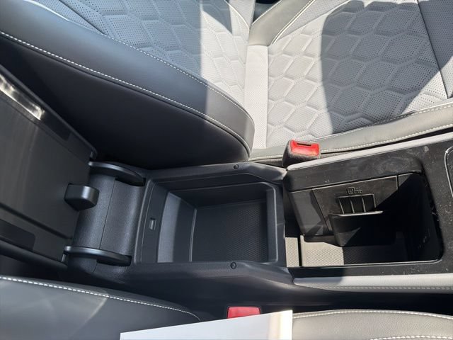New 2026 Volkswagen Tiguan SEL R-Line AWD/4WD image 39