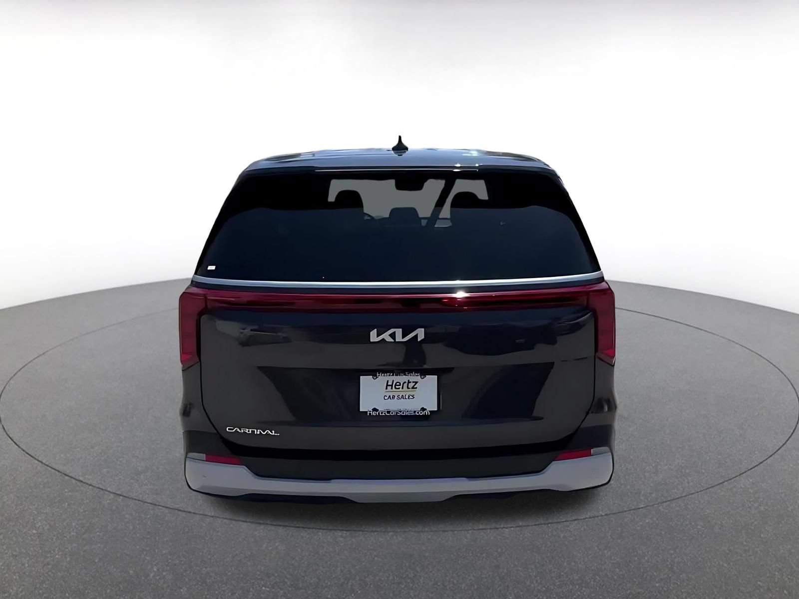 Used 2026 Kia Carnival FWD image 12