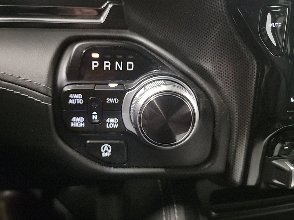 Used 2022 RAM 1500 Limited w/ Body-Colour Bumper Group image 18