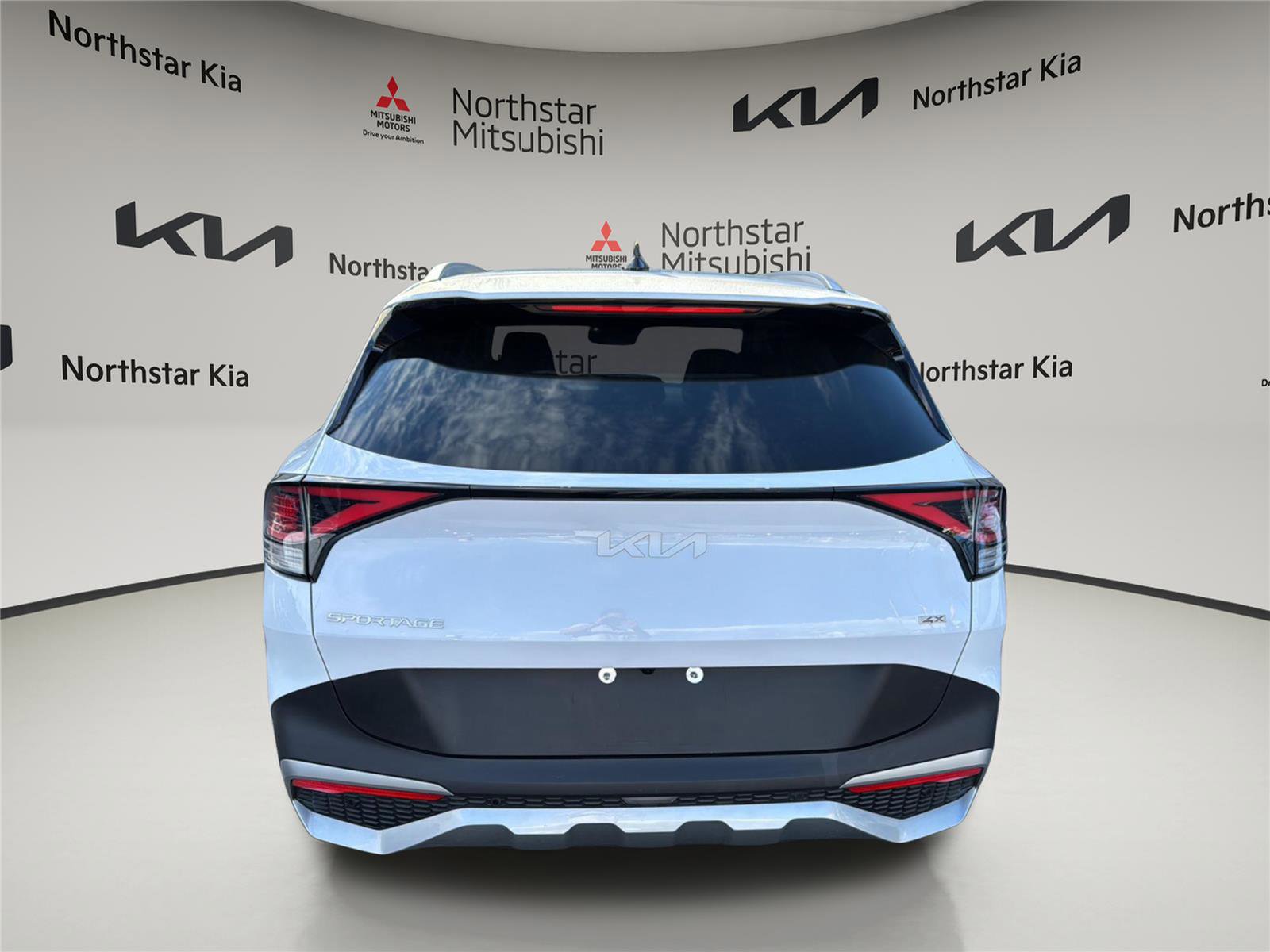 Used 2023 Kia Sportage EX image 5