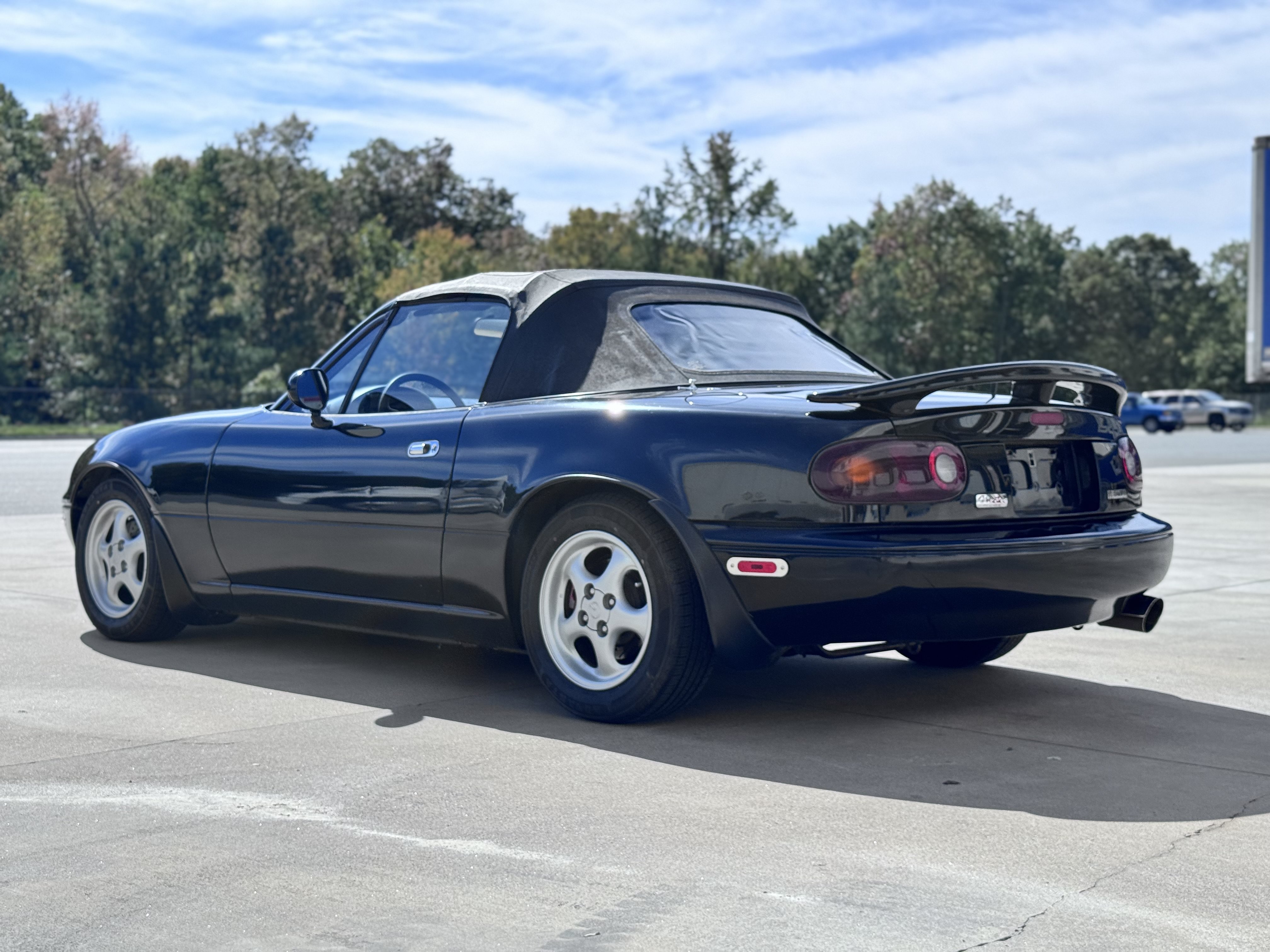 Used 1996 MAZDA MX-5 Miata RWD image 26