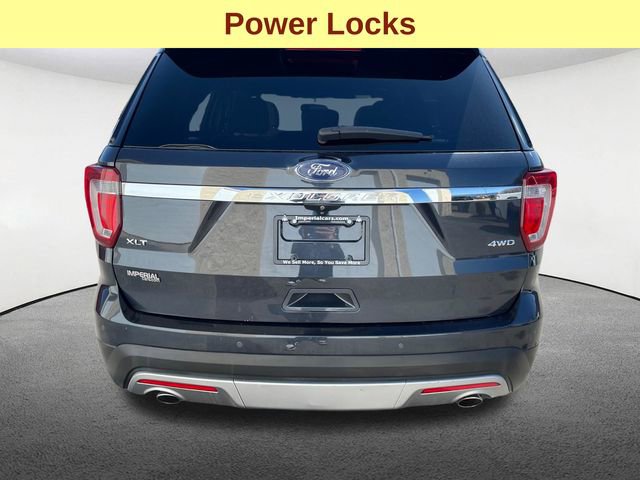Used 2017 Ford Explorer XLT image 12