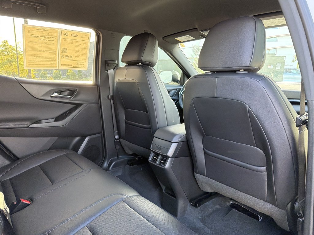 Used 2026 Chevrolet Equinox LT w/ Convenience Package II FWD image 17