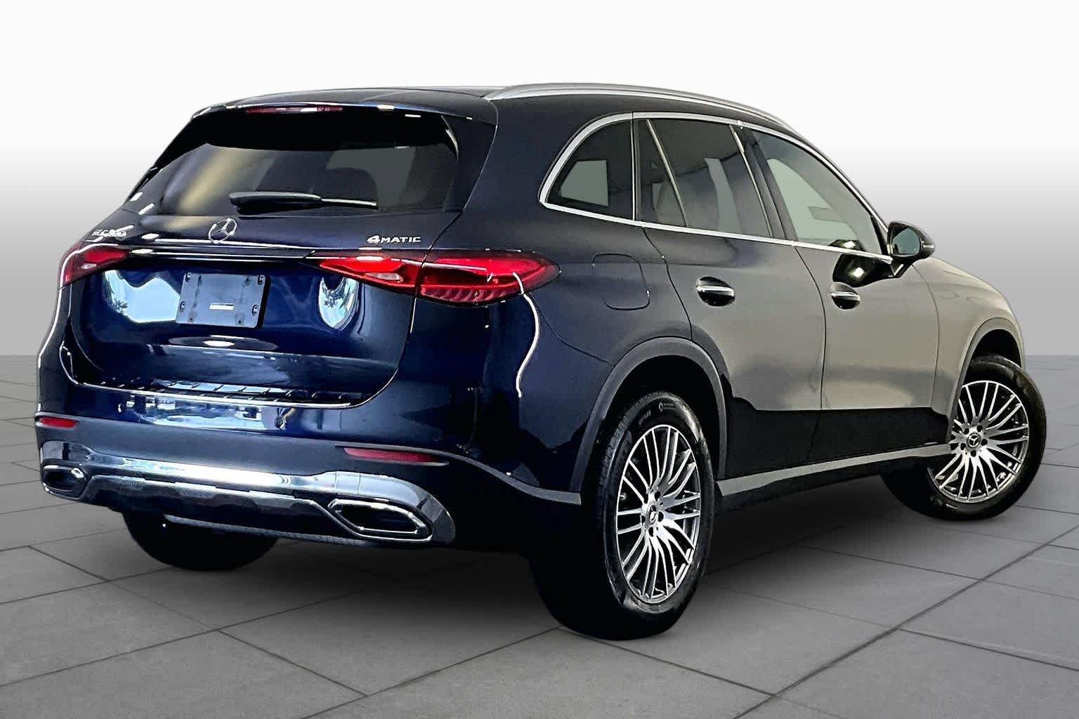 Used 2024 Mercedes-Benz GLC 300 4MATIC image 13