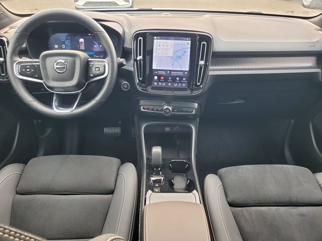 Certified 2026 Volvo XC40 B5 Ultra w/ Climate Package AWD/4WD image 28
