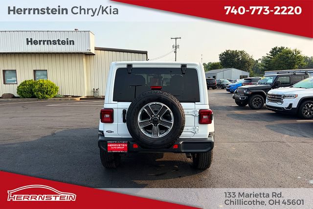 Used 2022 Jeep Wrangler Unlimited Sahara w/ LED Lighting Group AWD/4WD image 30