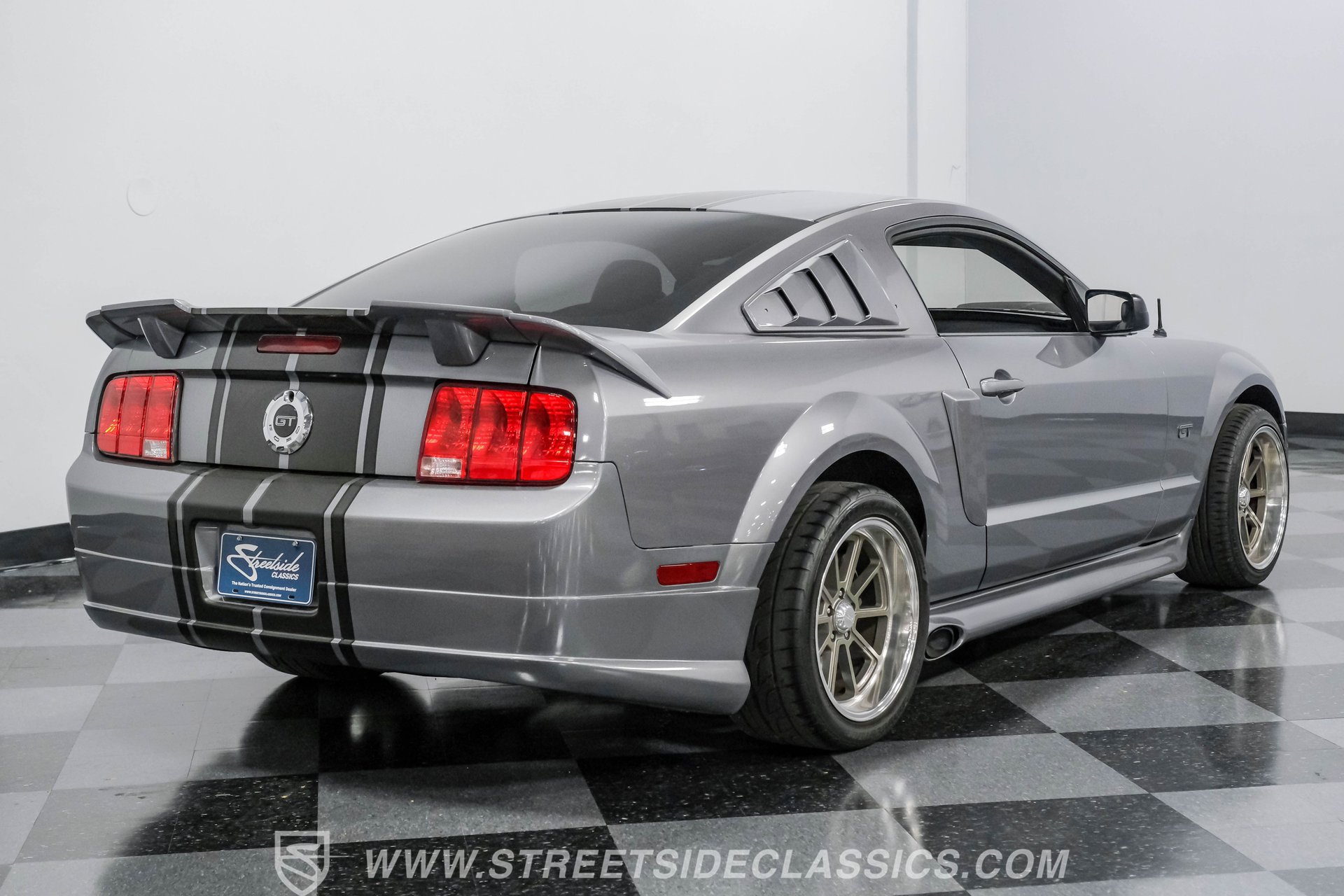 Used 2006 Ford Mustang GT image 24