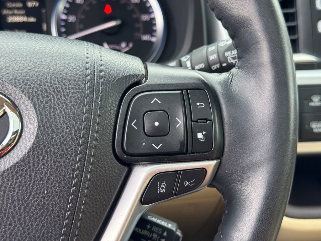 Used 2019 Toyota Highlander Limited Platinum image 34