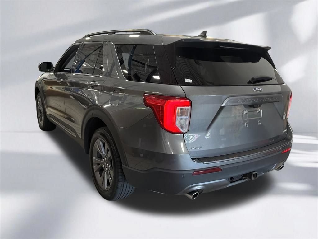 Used 2023 Ford Explorer XLT w/ Equipment Group 202A AWD/4WD image 7