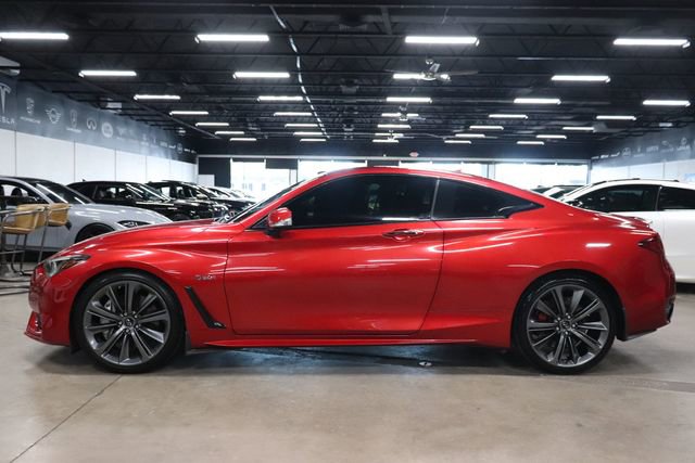 Used 2018 INFINITI Q60 Red Sport 400 w/ Sensory Package 3.0T Sport RWD image 2