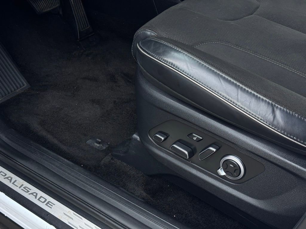 Used 2024 Hyundai Palisade Calligraphy image 13
