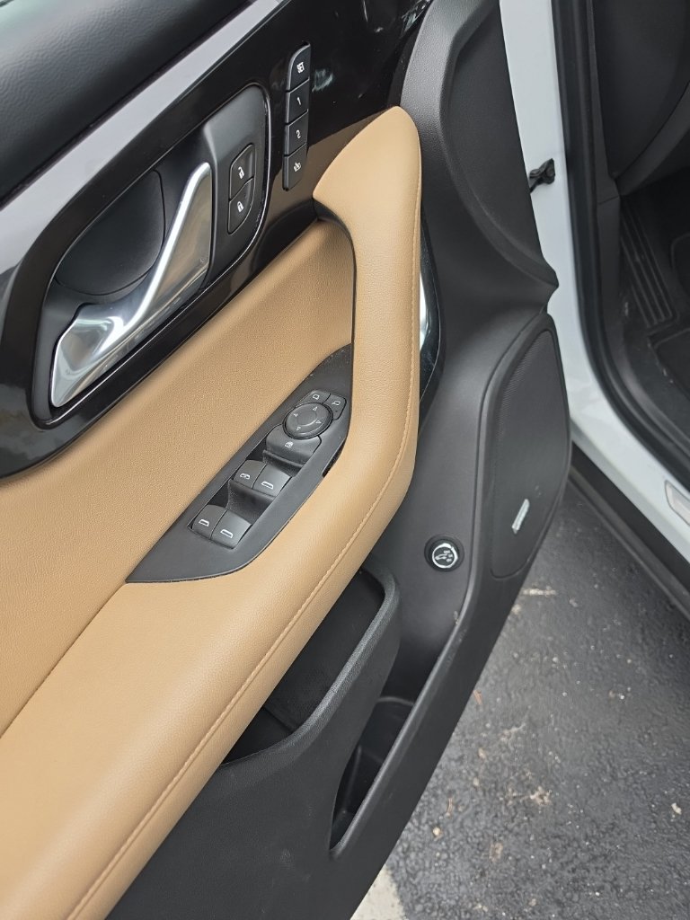 Used 2019 Chevrolet Blazer Premier w/ Sun and Wheels Package AWD/4WD image 9