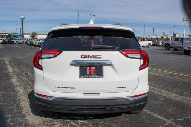 Used 2024 GMC Terrain SLT image 4