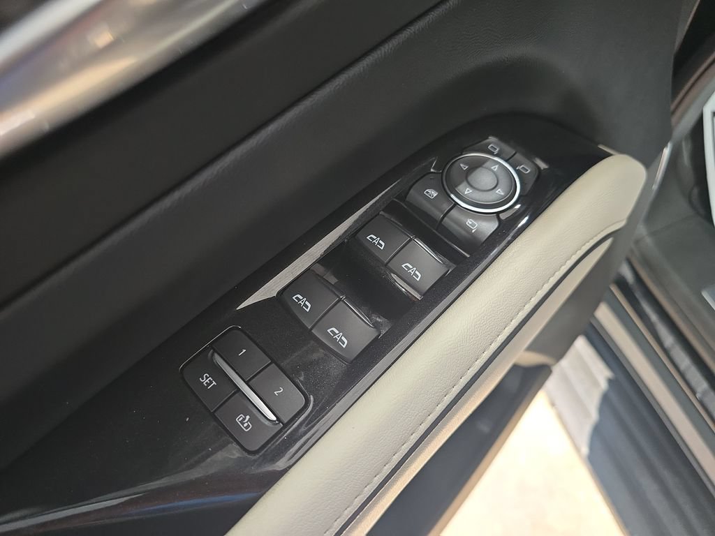 Used 2022 Cadillac Escalade ESV Sport AWD/4WD image 11