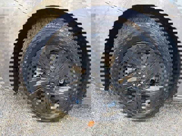 Used 2023 Hyundai Elantra SEL image 5