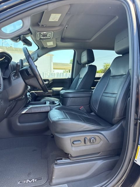 Used 2022 GMC Sierra 3500 Denali w/ Denali Black Diamond Edition AWD/4WD image 17