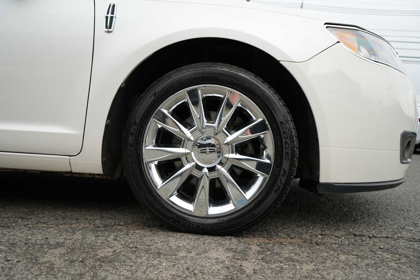 Used 2011 Lincoln MKZ AWD image 9