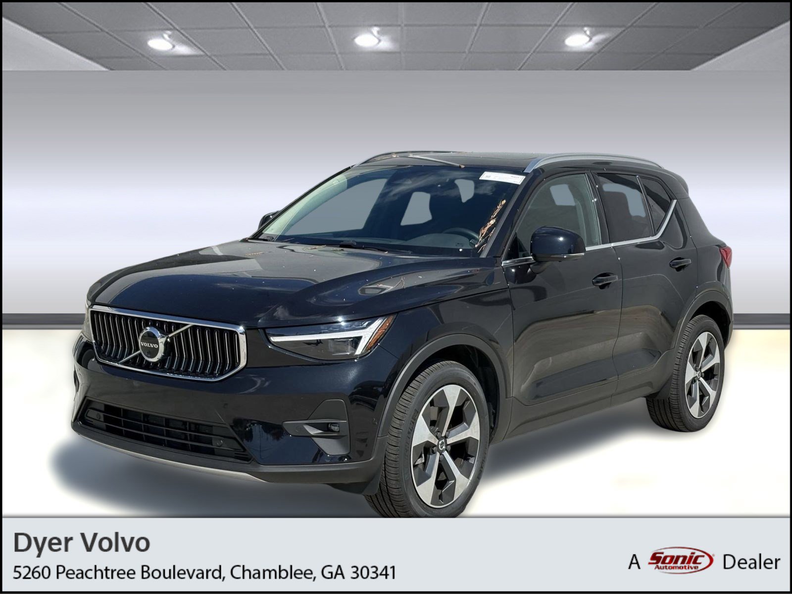 Certified 2025 Volvo XC40 B5 Plus w/ Protection Package Premier