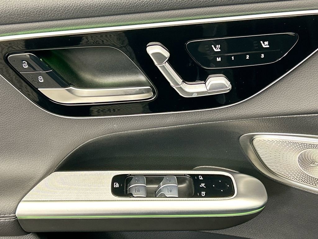 Certified 2025 Mercedes-Benz GLC 300 image 22