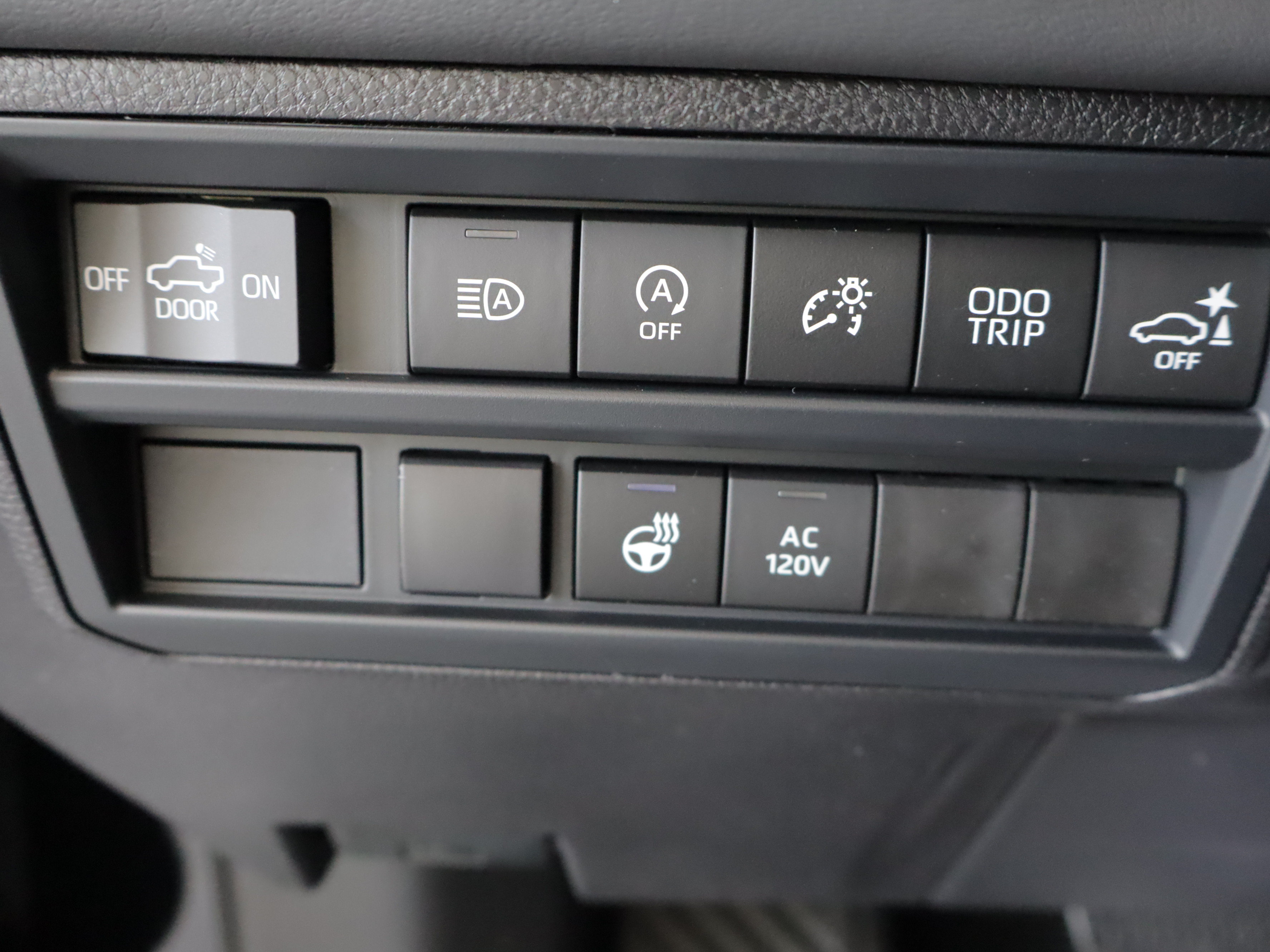 New 2026 Toyota Tundra Platinum AWD/4WD image 17