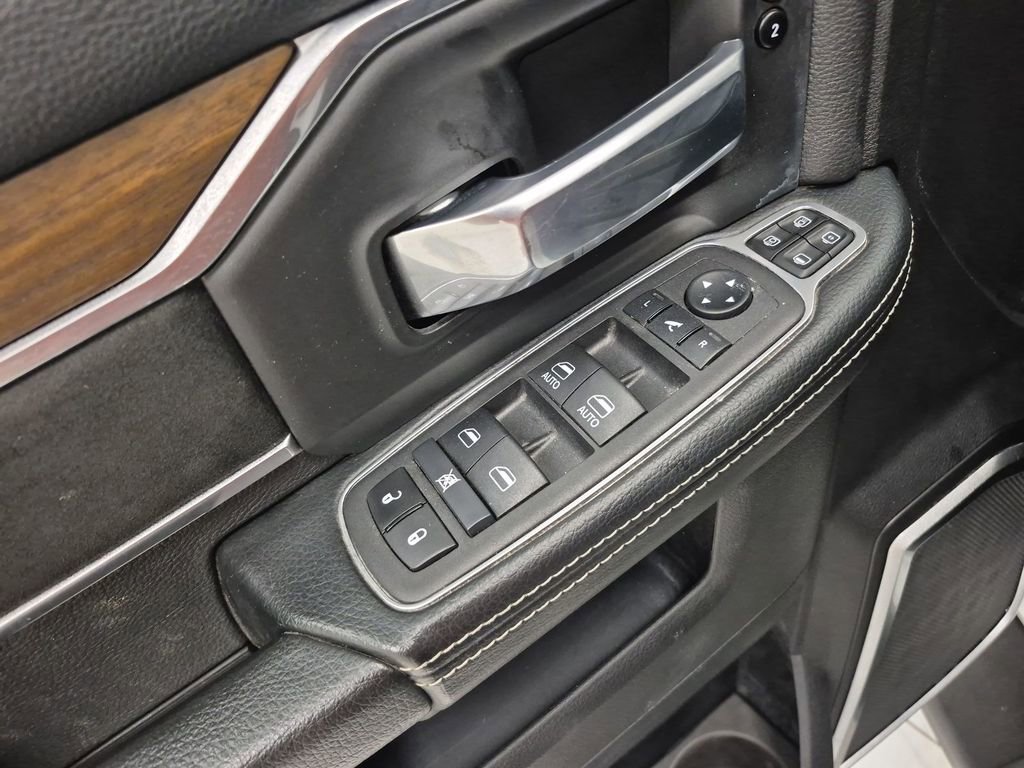 Used 2024 RAM 2500 Laramie image 24