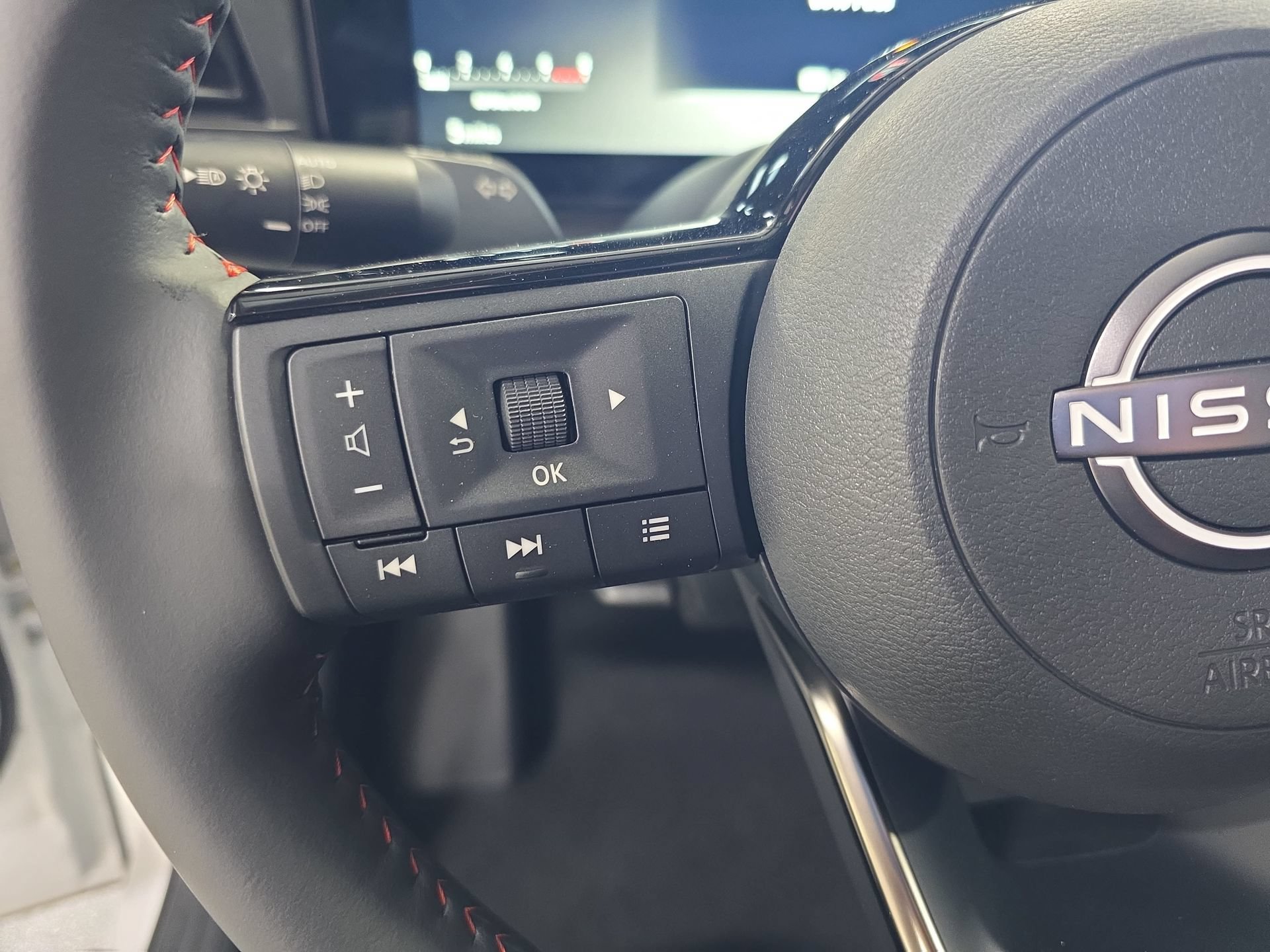 New 2026 Nissan Kicks SR w/ Cold Weather Package AWD/4WD image 17