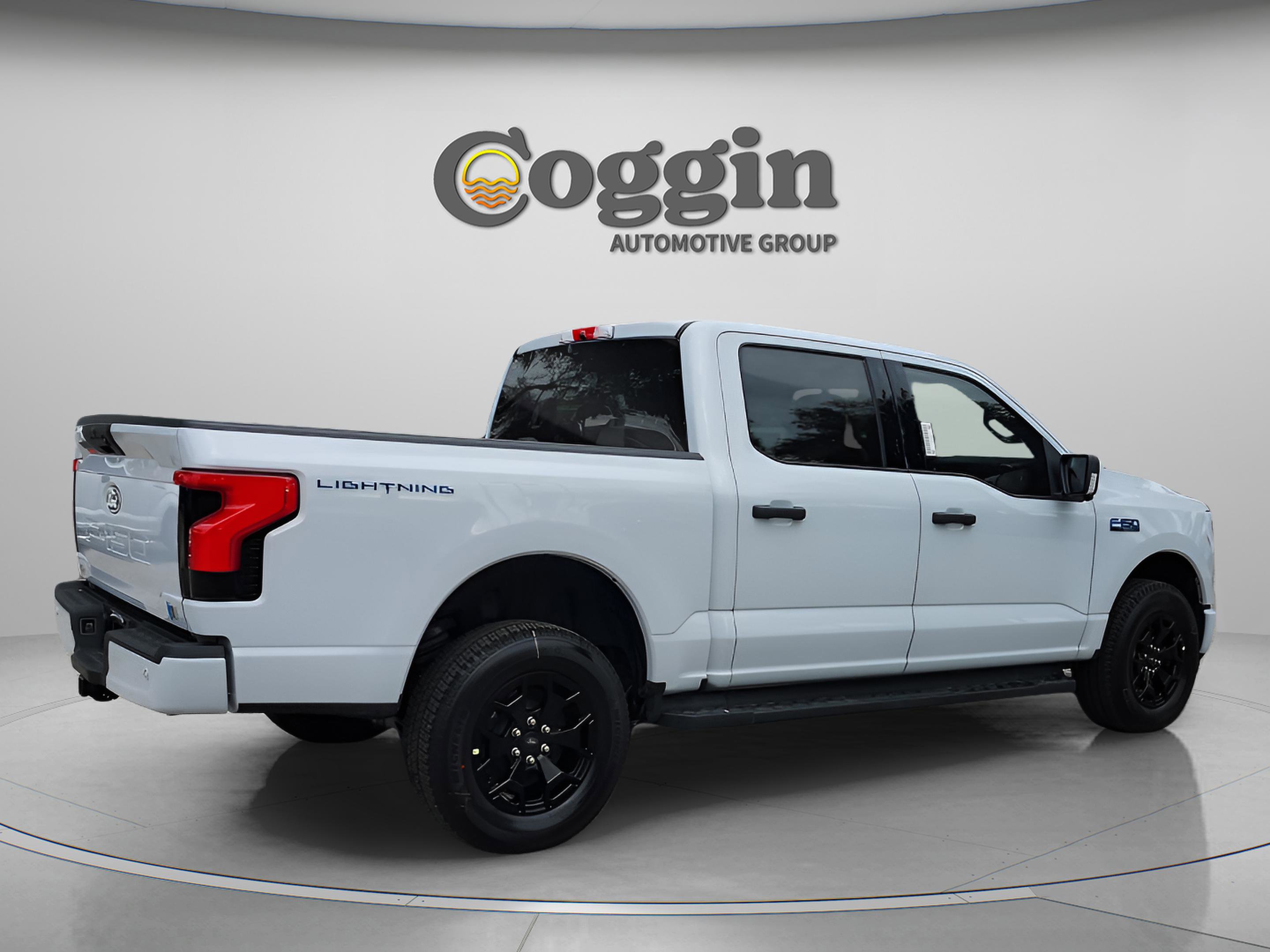 New 2025 Ford F150 Lightning XLT image 5