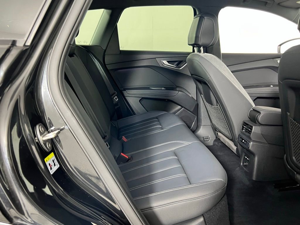Used 2024 Audi Q4 e-tron Premium Plus w/ Premium Plus image 30
