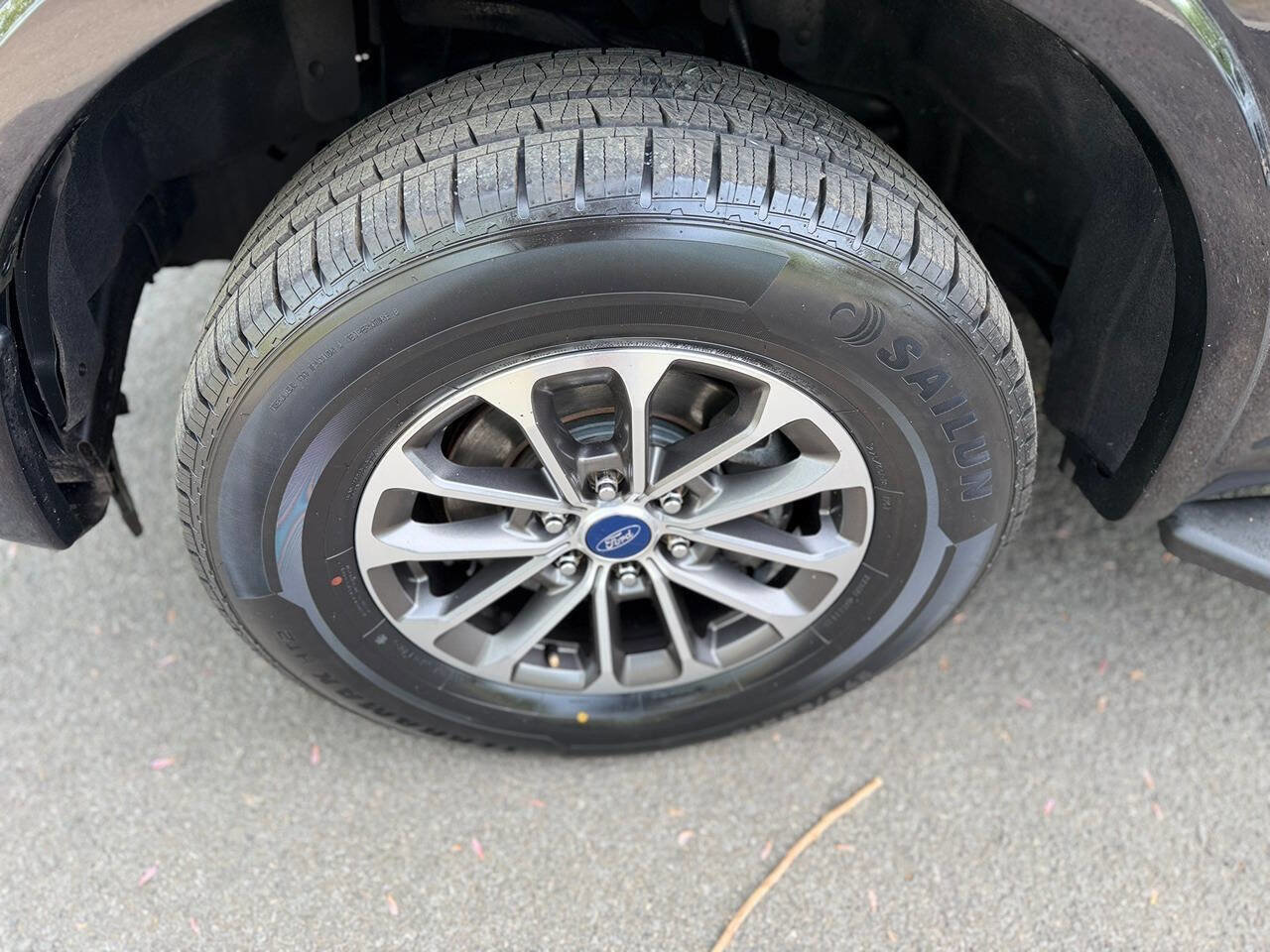 Used 2016 Ford F150 XLT w/ Equipment Group 302A Luxury image 13