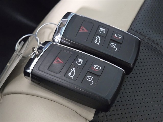 Used 2019 Land Rover Range Rover Sport HST image 30