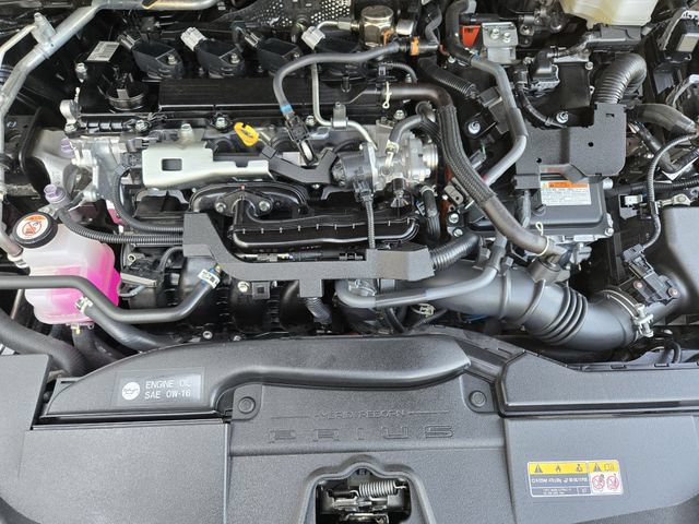Used 2025 Toyota Prius Limited w/ Limited Premium Package FWD image 19