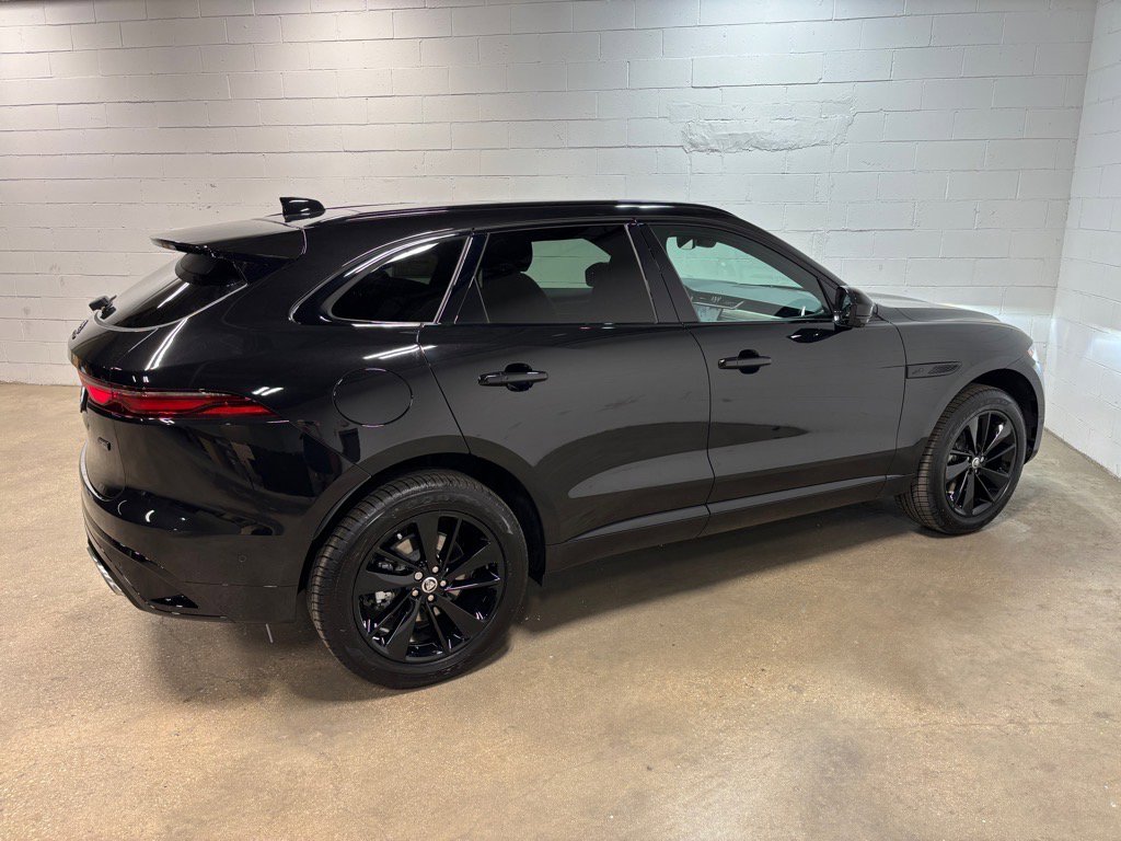 New 2026 Jaguar F-PACE R-Dynamic S image 6