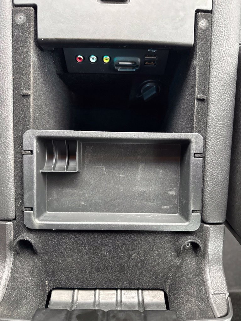 Used 2015 Ford Taurus Limited FWD image 32