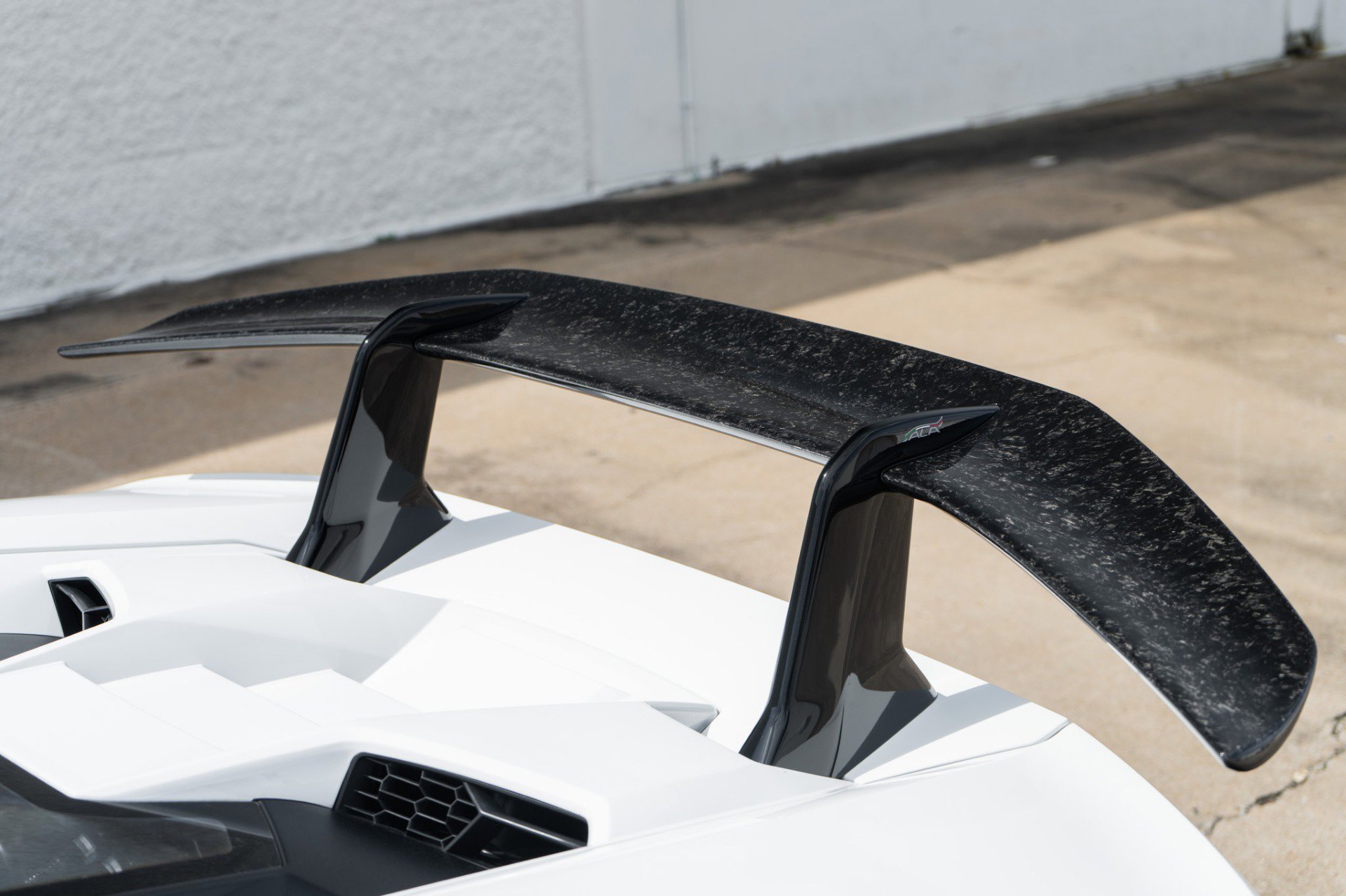 Used 2018 Lamborghini Huracan Performante image 25