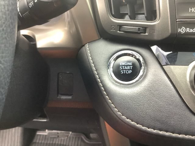 Used 2014 Toyota RAV4 Limited AWD/4WD image 34