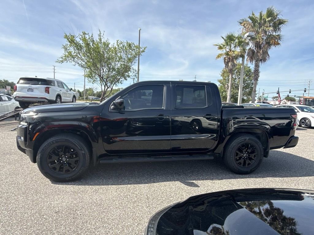 Certified 2023 Nissan Frontier SV w/ Midnight Edition Package RWD image 7
