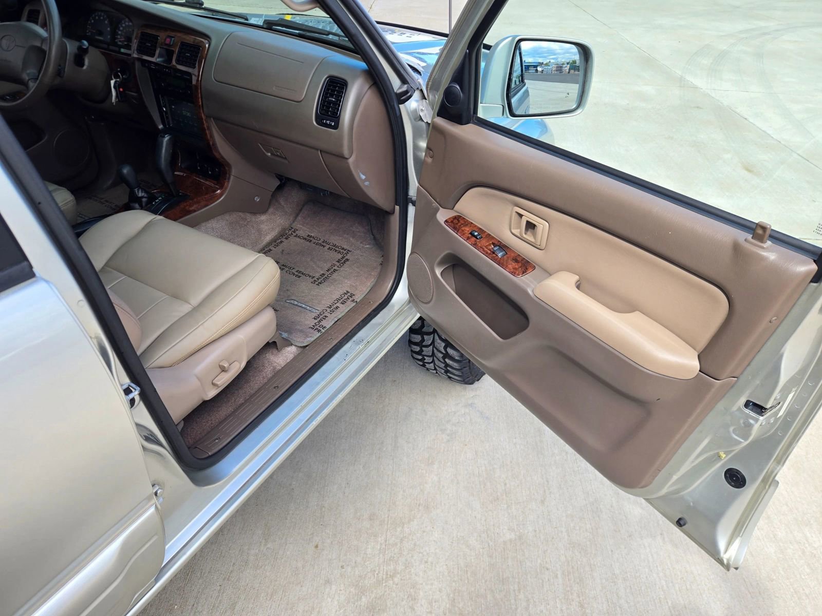 Used 1999 Toyota 4Runner Limited AWD/4WD image 17