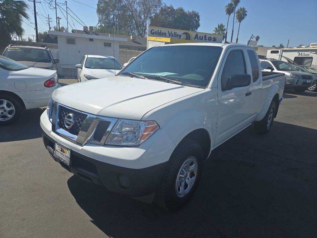 Used 2015 Nissan Frontier S image 2