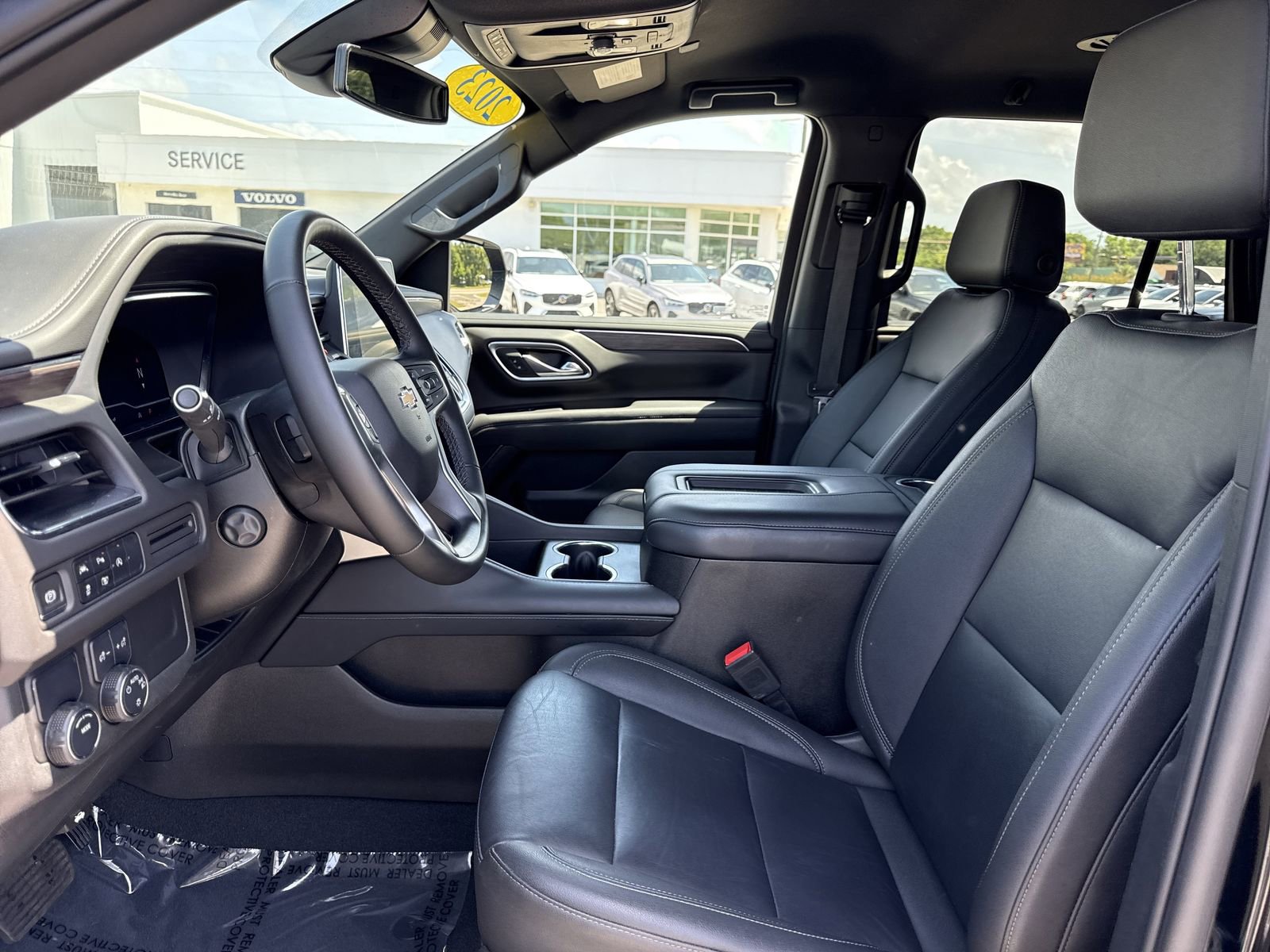 Used 2023 Chevrolet Tahoe LT w/ Luxury Package RWD image 9
